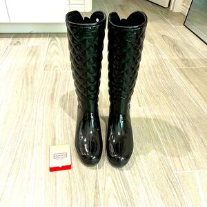 Hunter Women's Glossy Black Quilted Boots